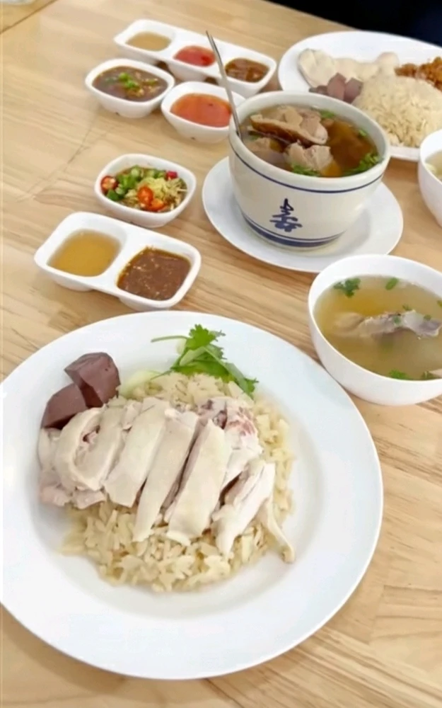 GIF uploaded by Jellyfish