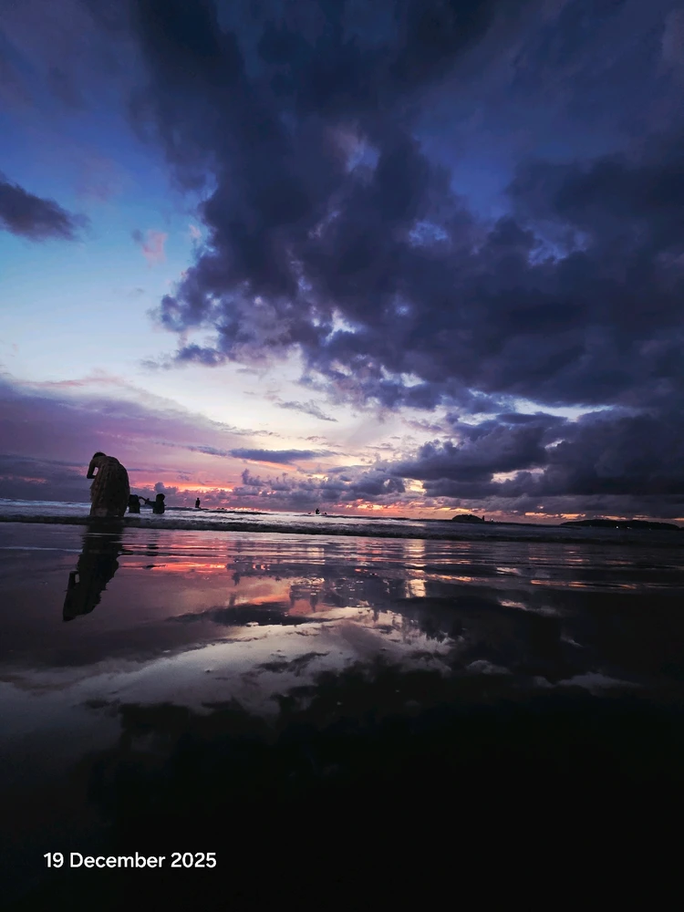 GIF uploaded by Zarina