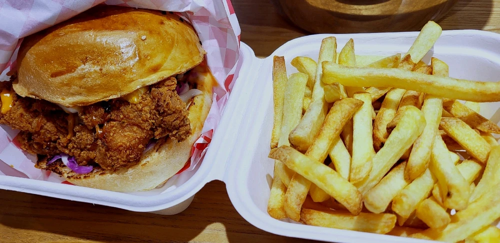 GIF uploaded by Tofu 🍜🍗🍟