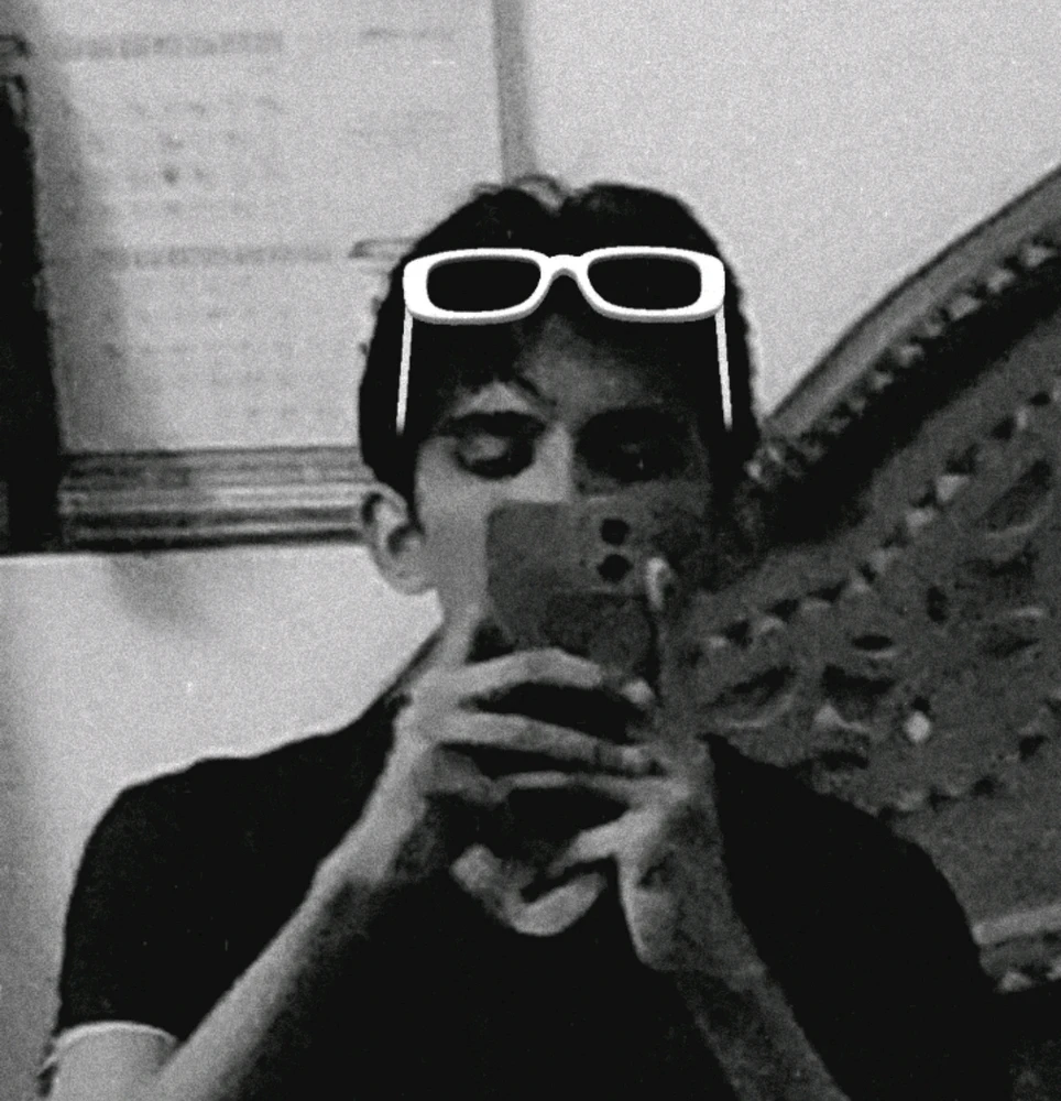 GIF na in-upload ni Alex