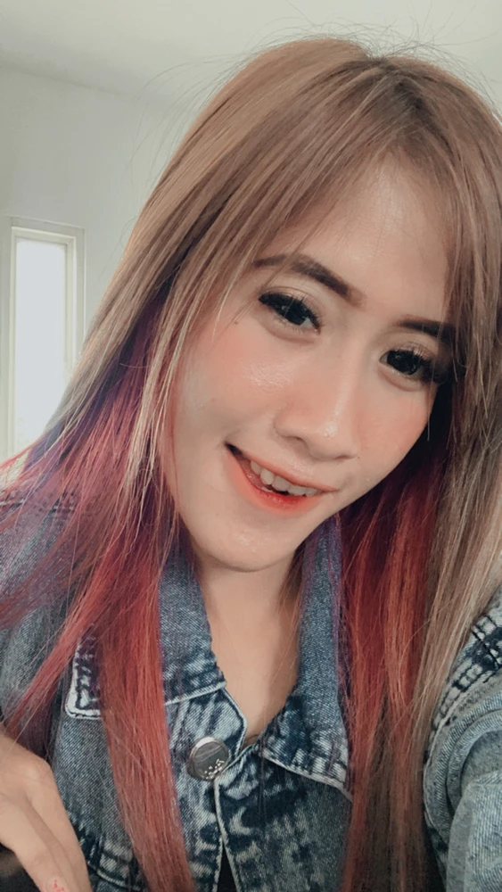 GIF diunggah oleh dini