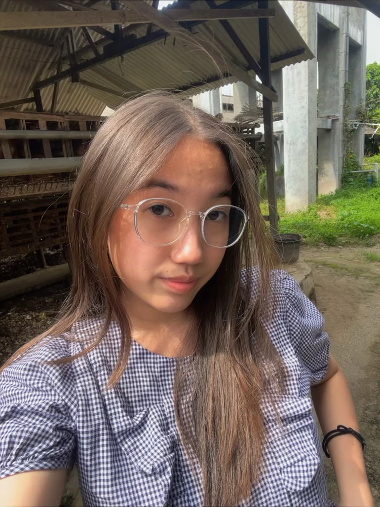 GIF uploaded by Vina