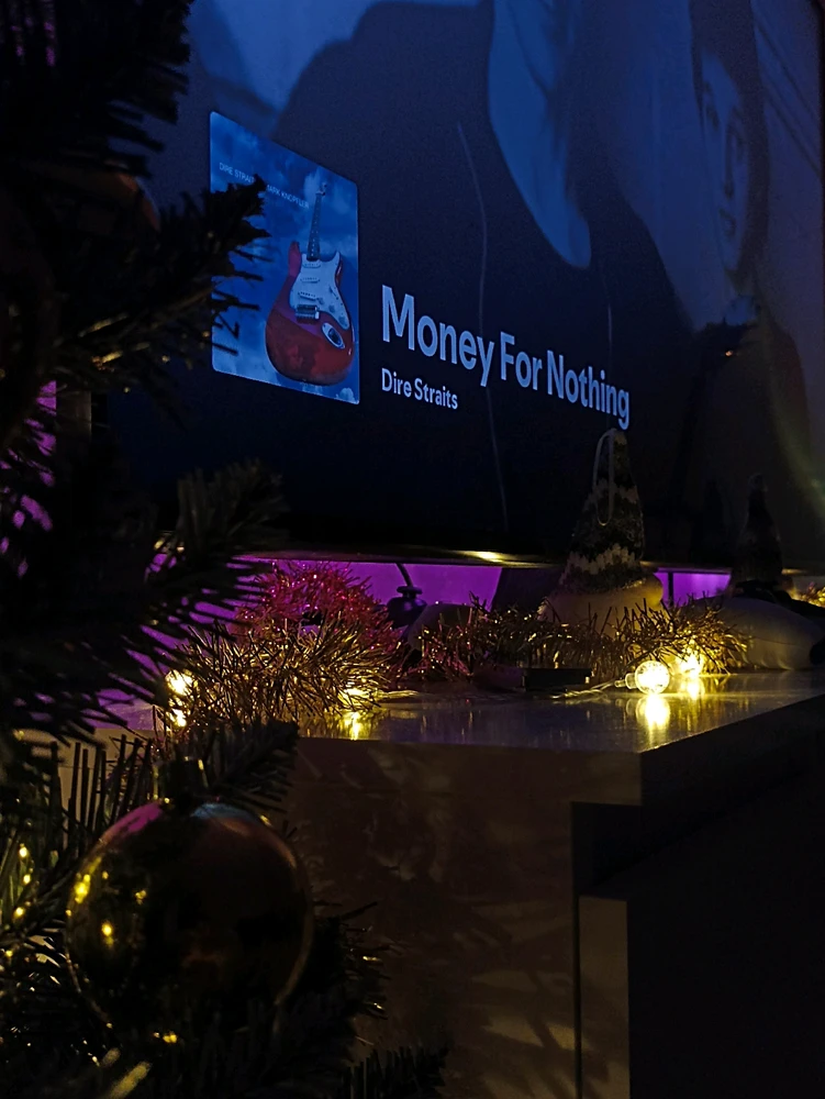 GIF diunggah dening Anya