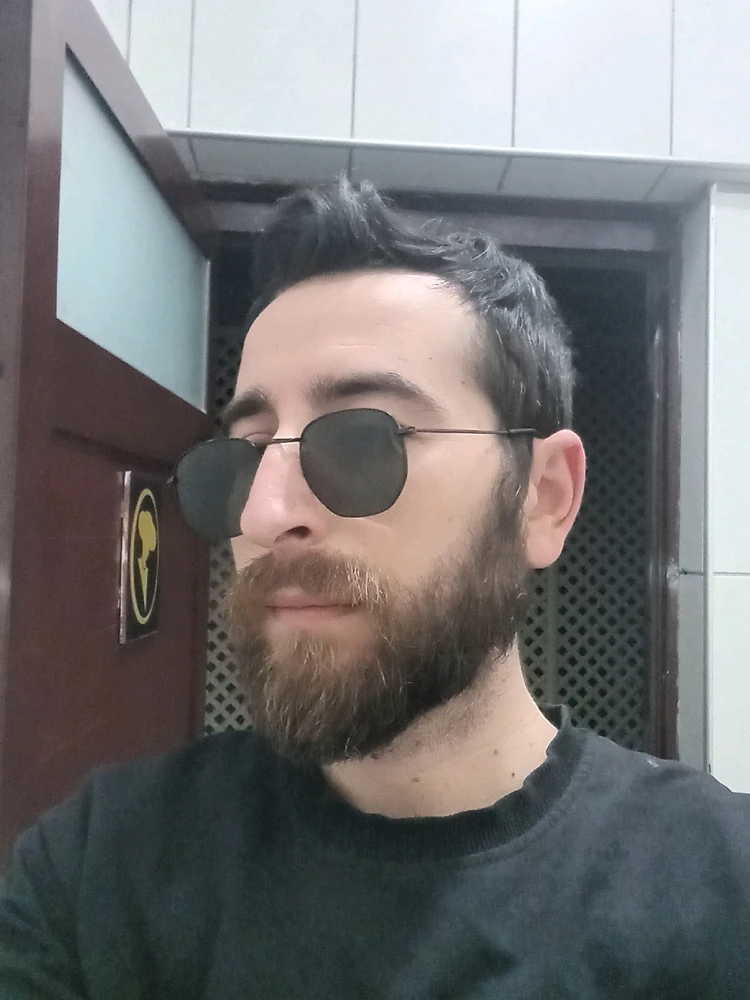 Emre tarafından yüklenen GIF