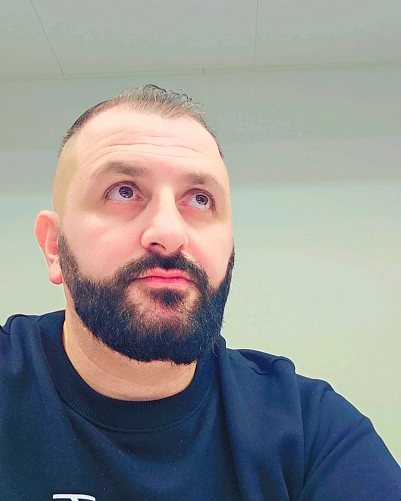 GIF-tiedoston lisäsi Nawres