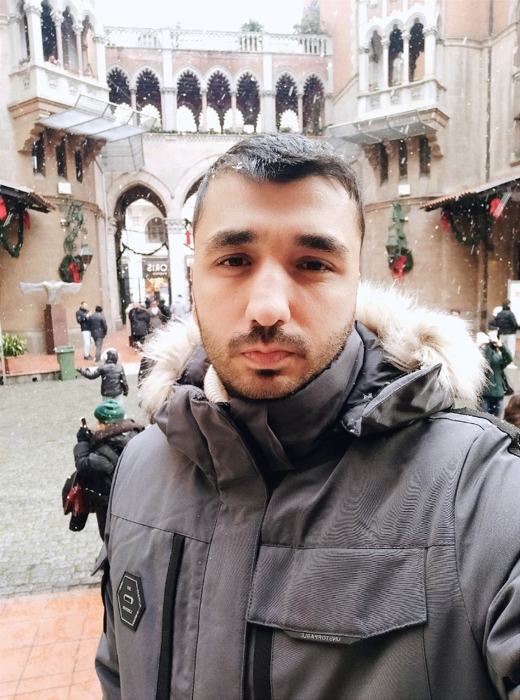 GIF uploaded by Berat