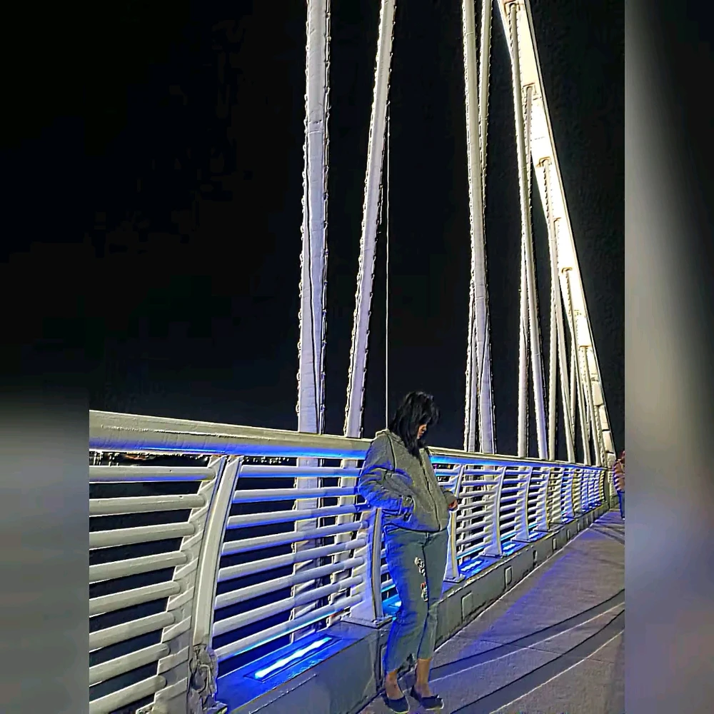 GIF diunggah oleh Dina