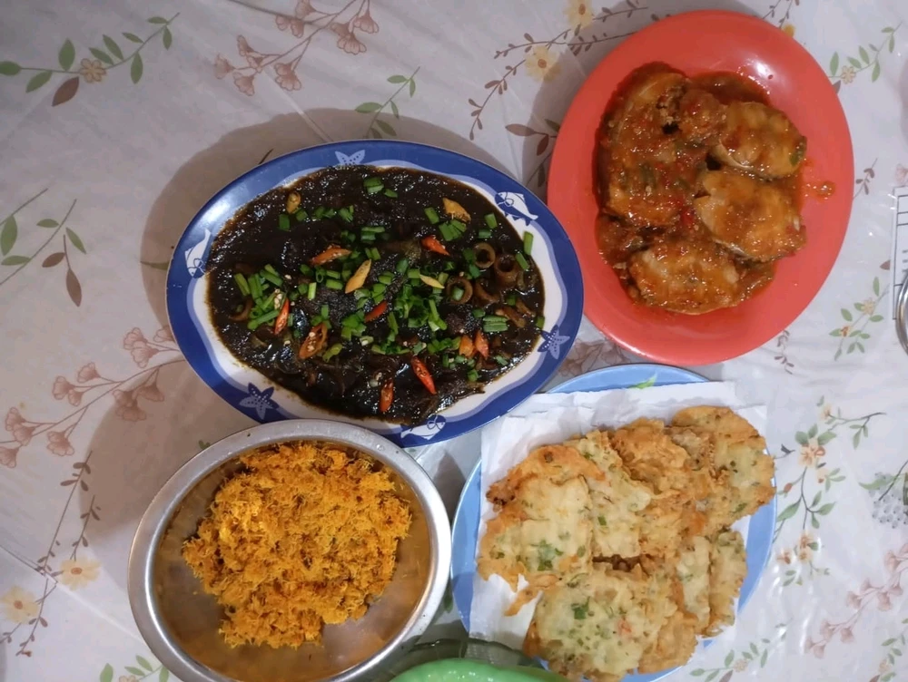 GIF diunggah oleh Fea