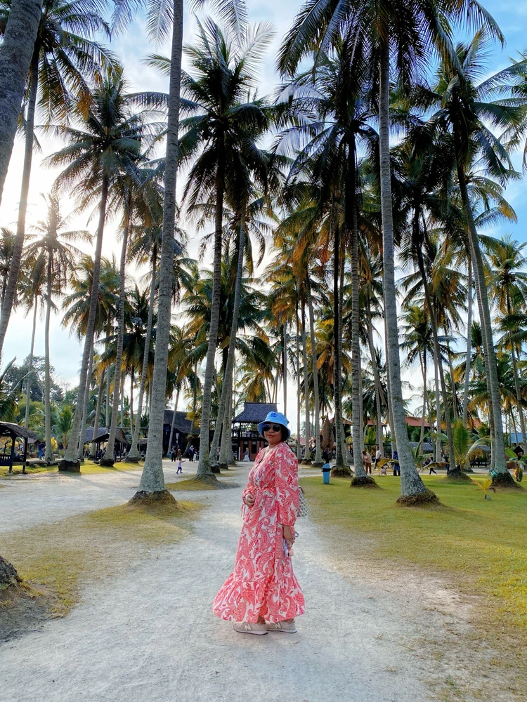 GIF uploaded by Mademoiselle Amy