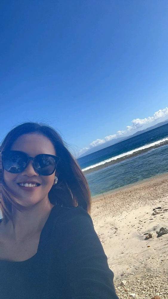 GIF uploaded by Lisa