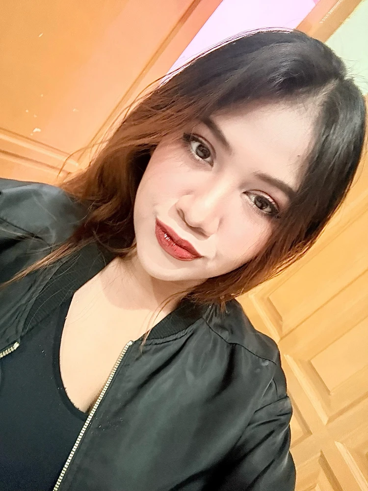 GIF uploaded by Najla