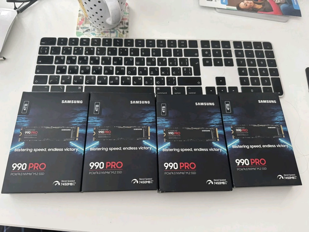 Гіфку завантажив Black Mirror (⁠◔⁠‿⁠◔⁠)