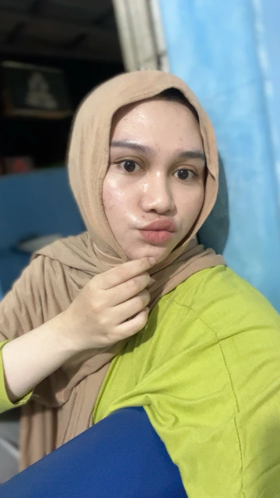 GIF diunggah oleh Nana