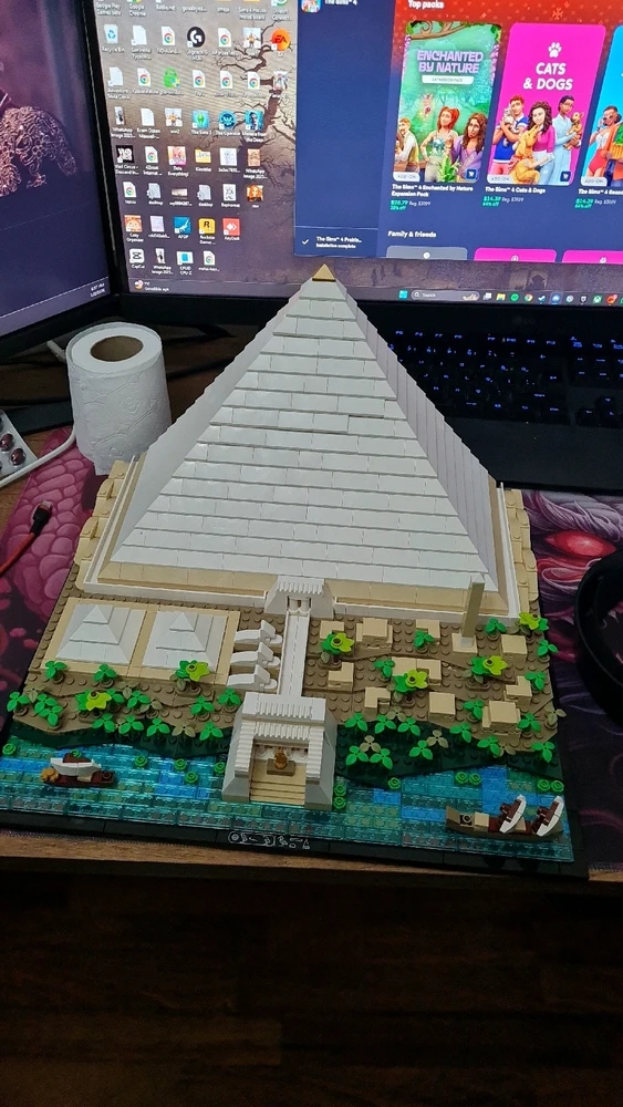 GIF uploaded by Ecem