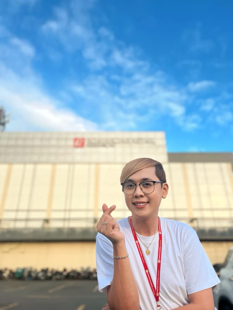 GIF na in-upload ni Jomar