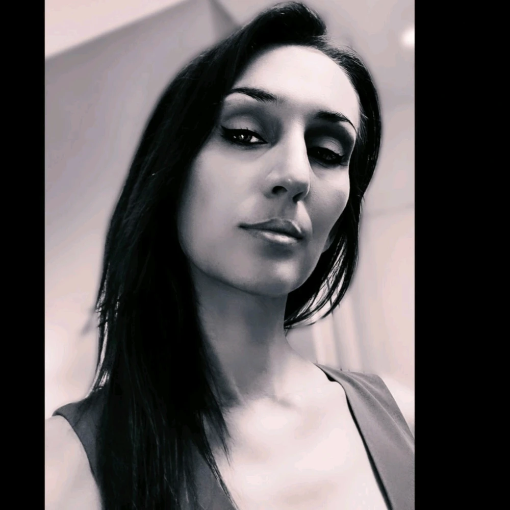 GIF uploaded by Sara