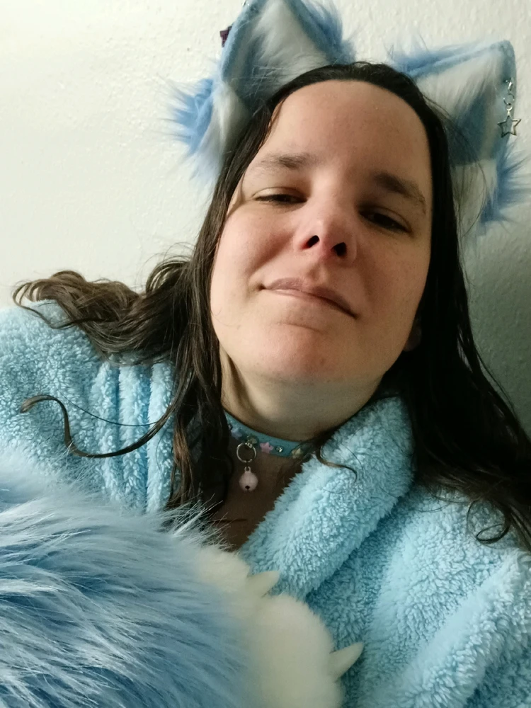 GIF uploaded by Alice