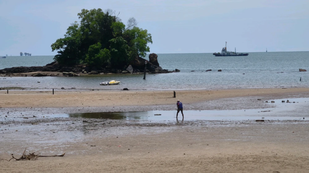 GIF uploaded by nurul