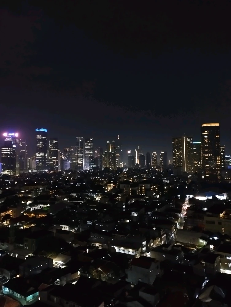 GIF diunggah oleh S