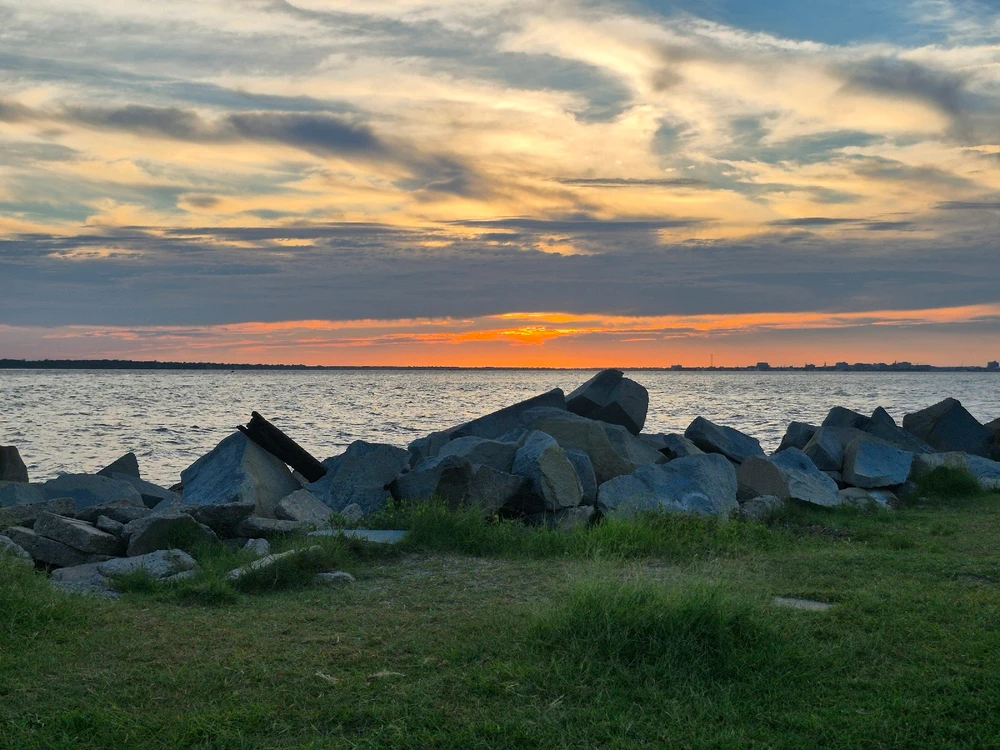 GIF uploaded by Victoria