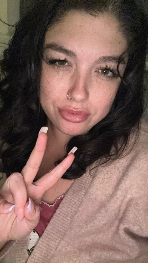 GIF uploaded by Corinna