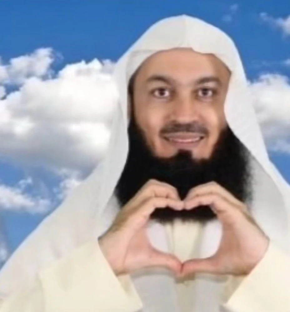 GIF uploaded by Luna