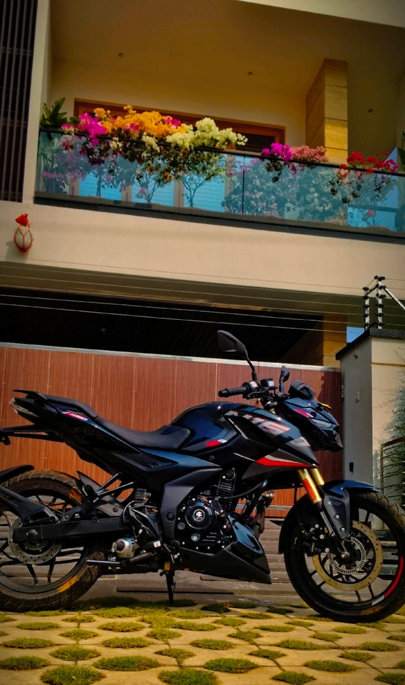 GIF uploaded by Dhanu