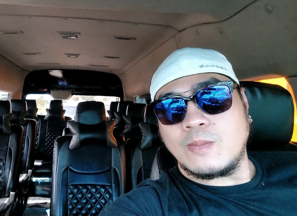 GIF uploaded by Thep