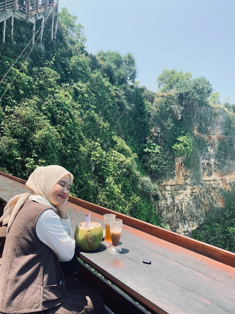 GIF uploaded by Lavanya Anasera