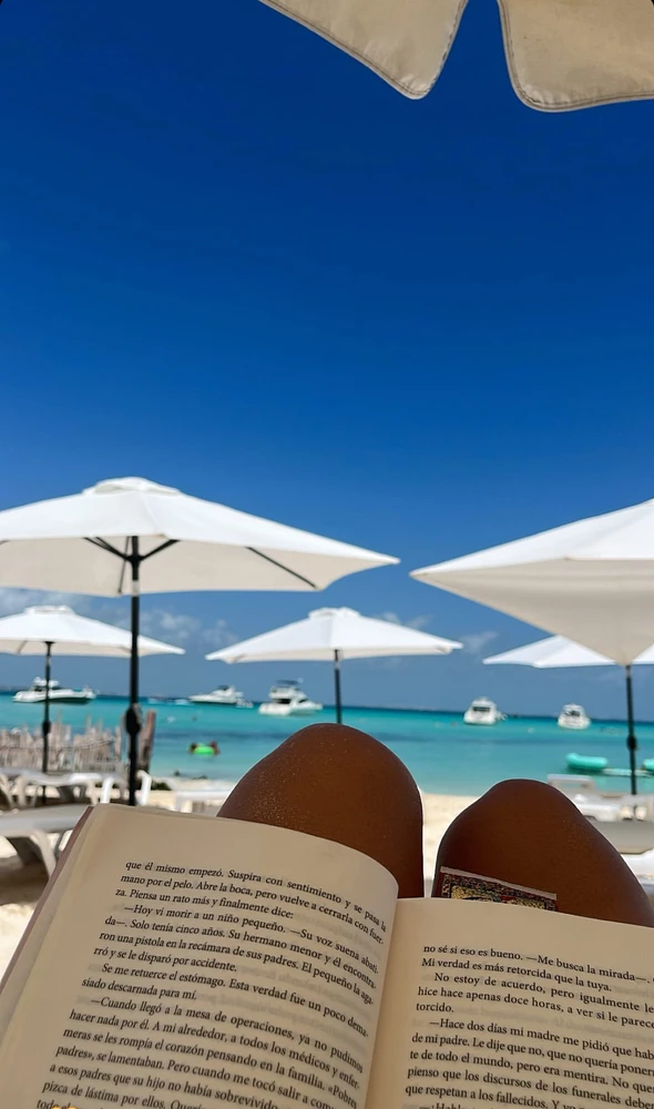 GIF uploaded by Angiie