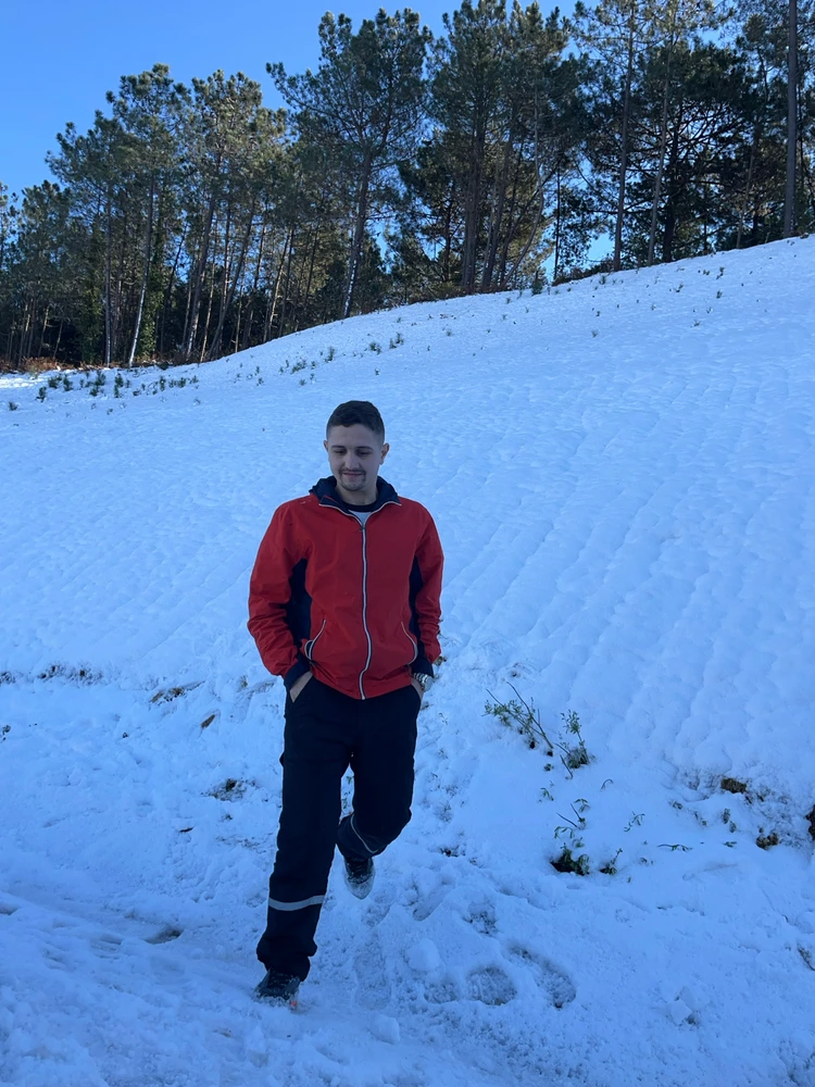 Sezer tarafından yüklenen GIF