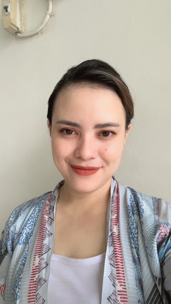 GIF uploaded by Chia