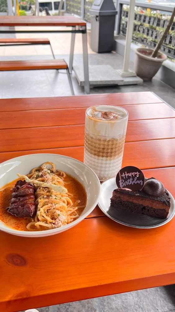 Image uploaded by Ayer