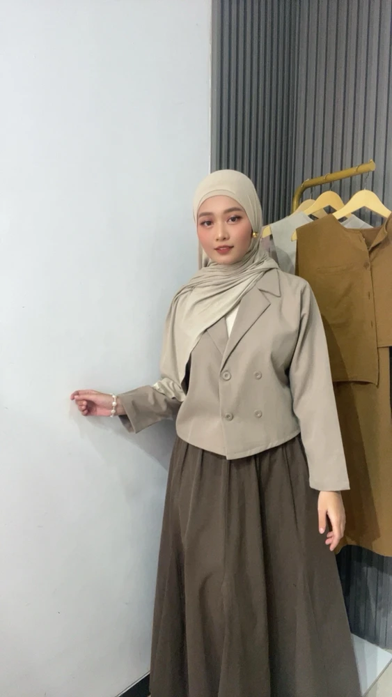 GIF uploaded by Risa