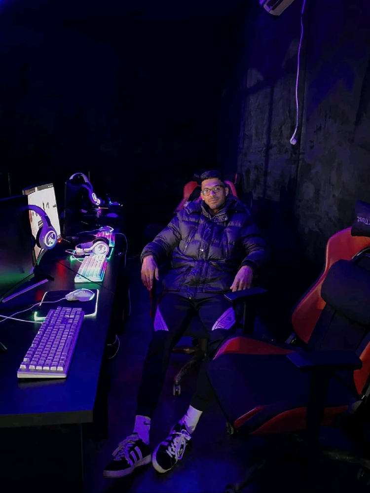 GIF uploaded by Chrif