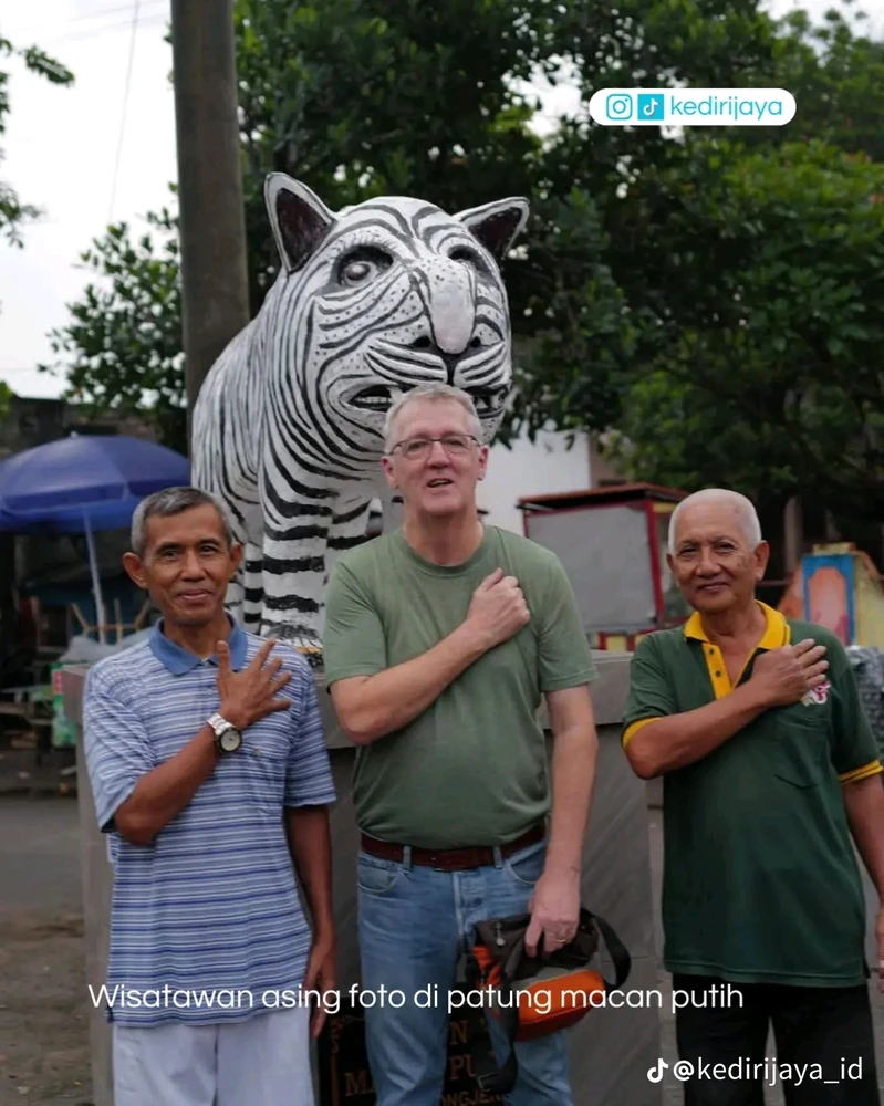 GIF diunggah oleh Sunny