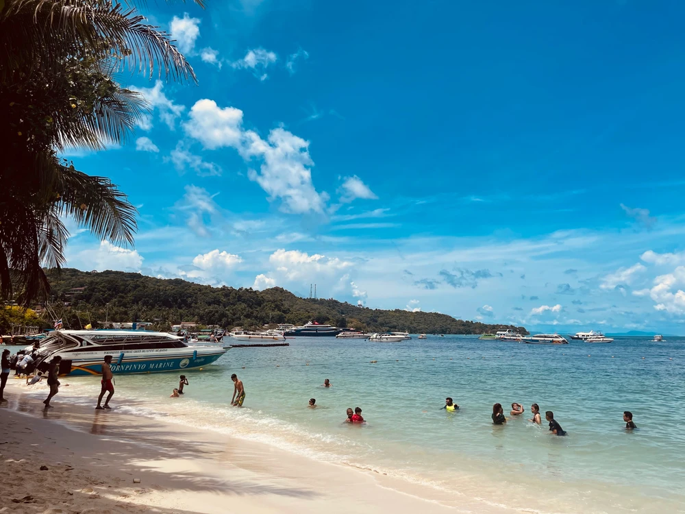 GIF uploaded by Gyrase