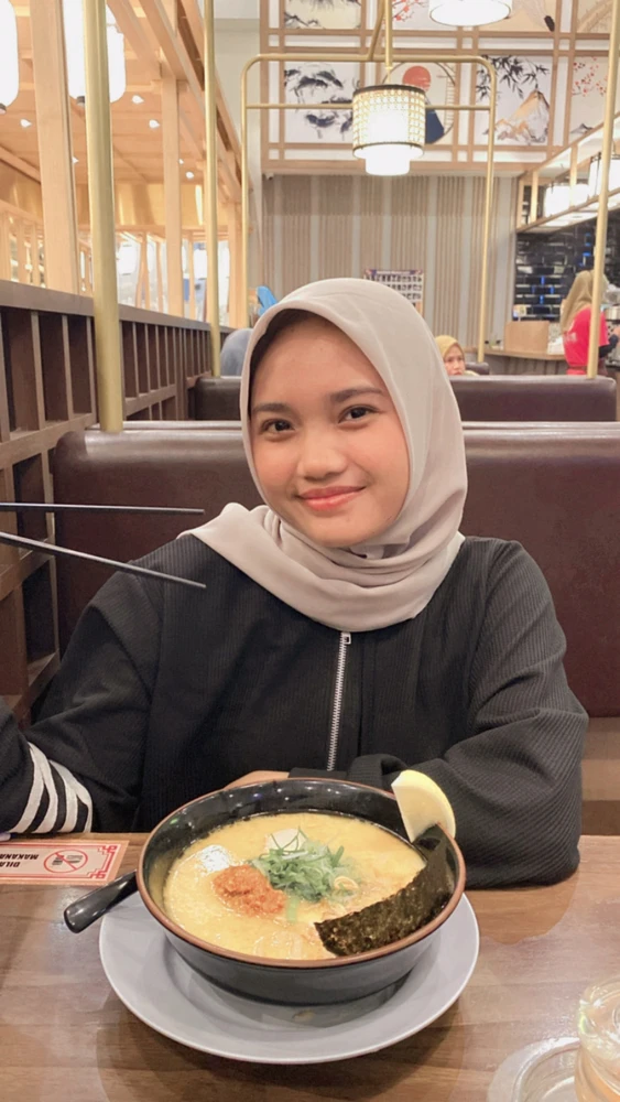 Gambar diunggah oleh Neelova