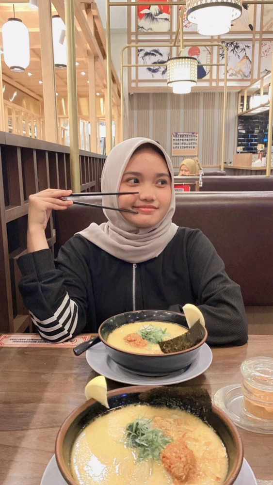 Gambar diunggah oleh Neelova