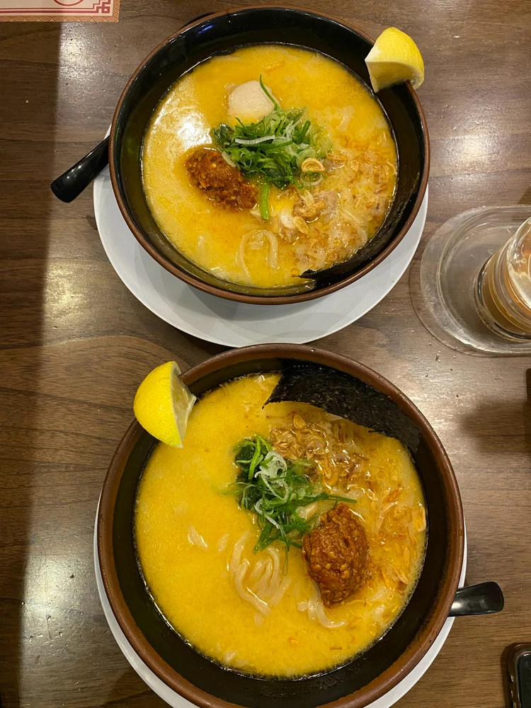 Gambar diunggah oleh Neelova