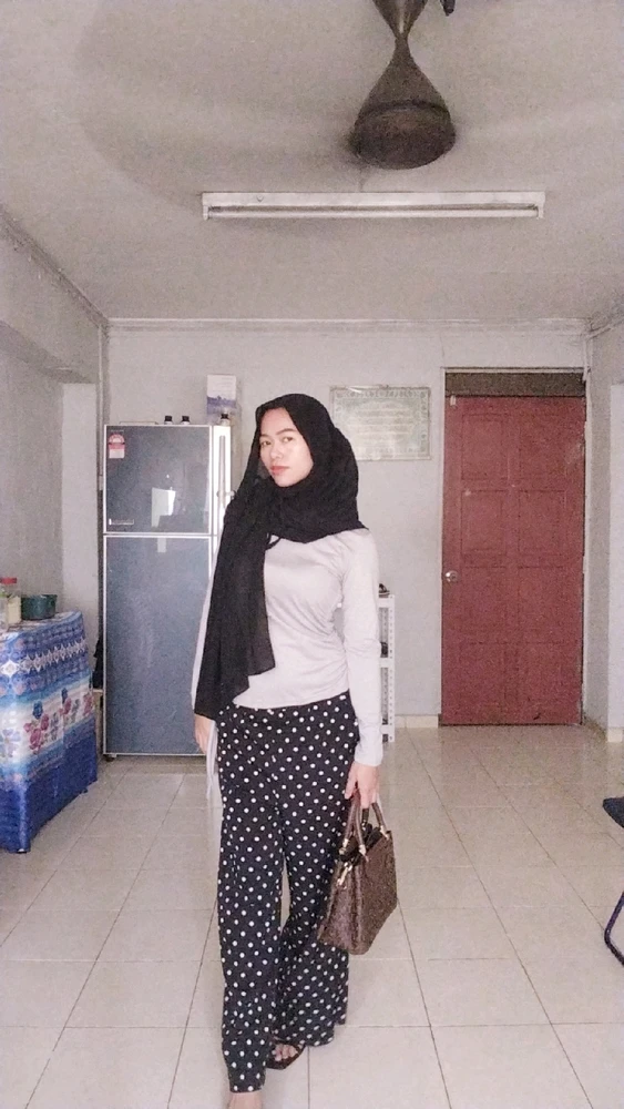 GIF diunggah oleh Mely Za