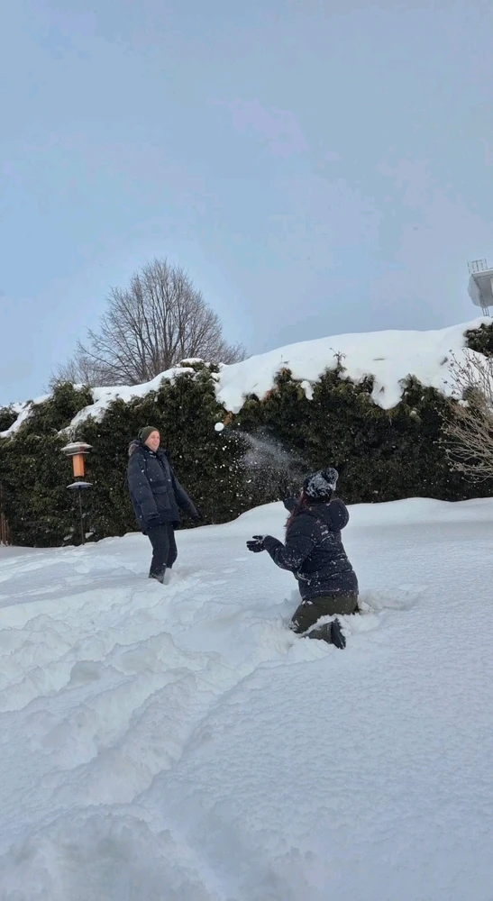 GIF uploaded by Maria Claudia