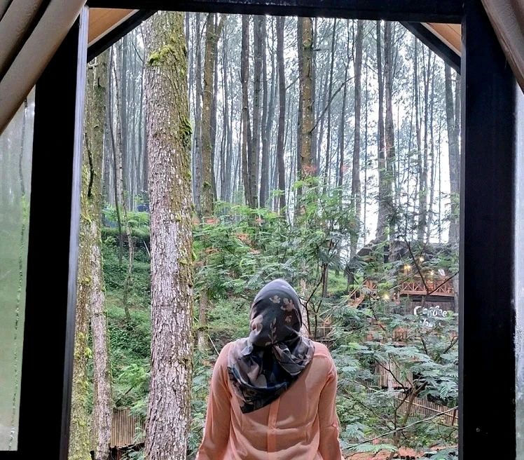 GIF uploaded by Dhea