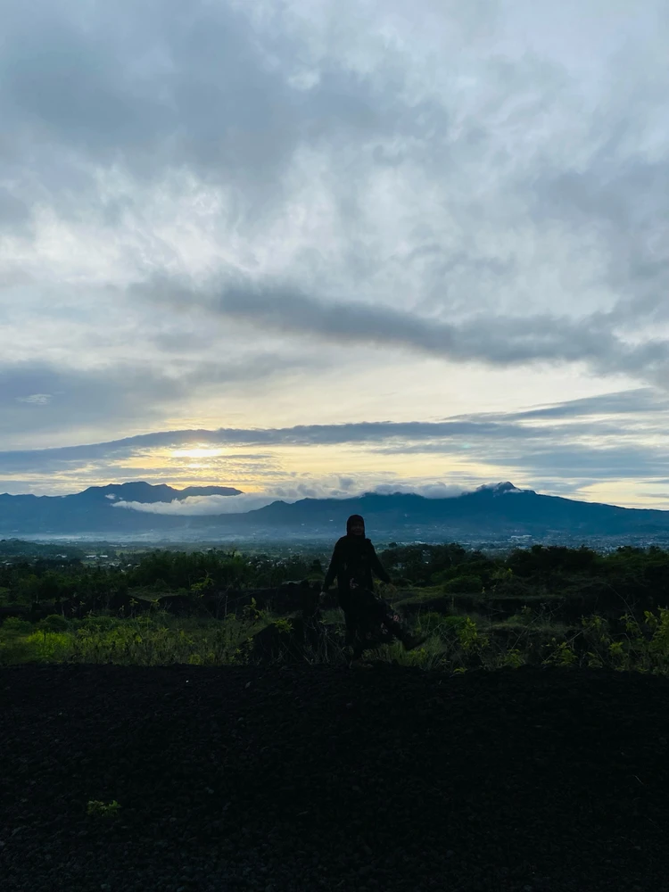 GIF uploaded by Vivi