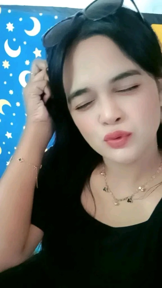 GIF diunggah oleh Puspita