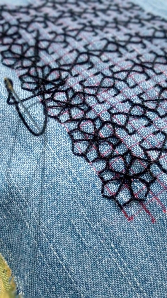 GIF uploaded by Majda