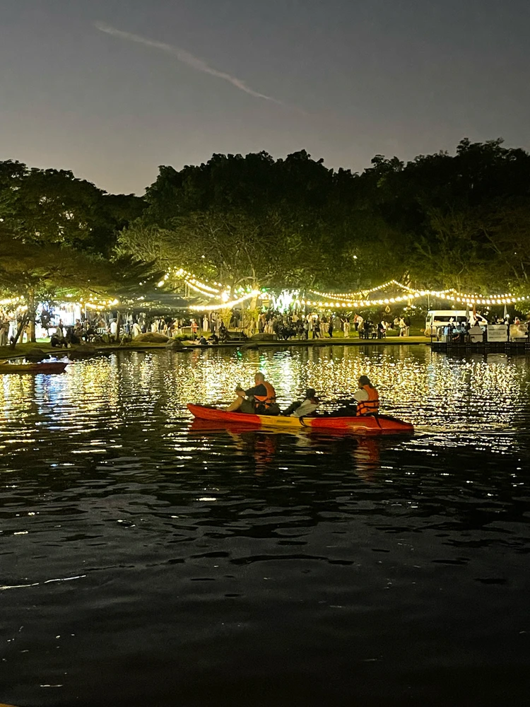 GIF uploaded by Kluay