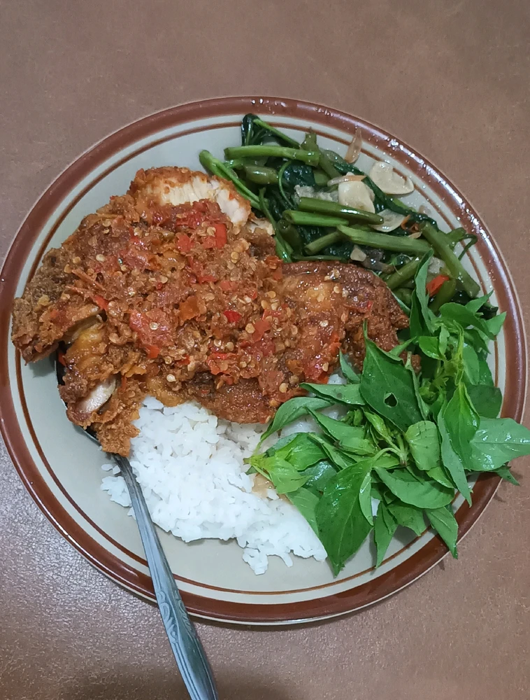 GIF uploaded by Claudy Fathana