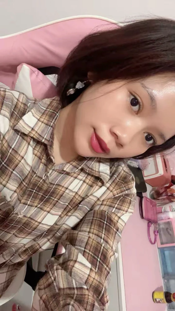 GIF uploaded by Brinaa