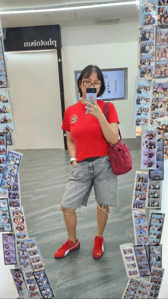 GIF gi-upload ni Gabrielle